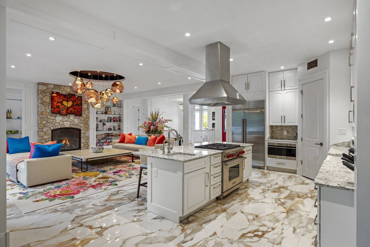 Dickinson Homes custom home, architectural photography