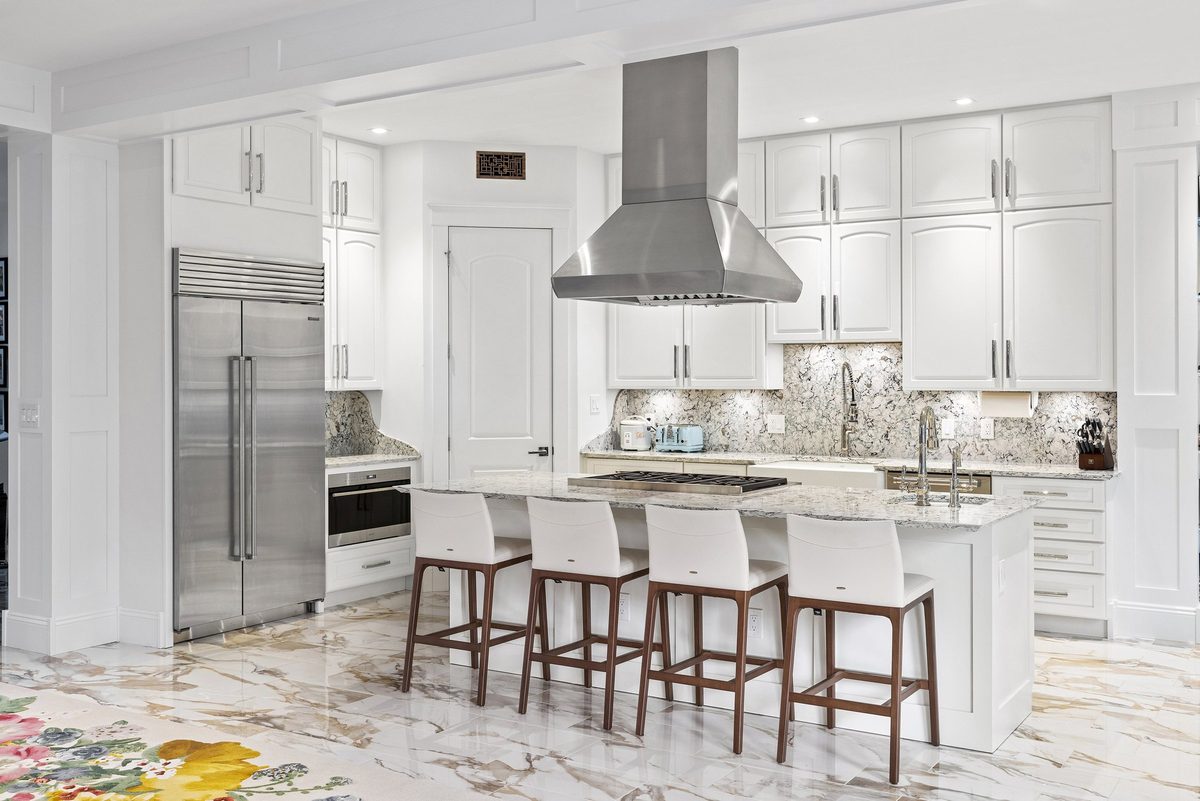 Dickinson Homes custom home, architectural photography