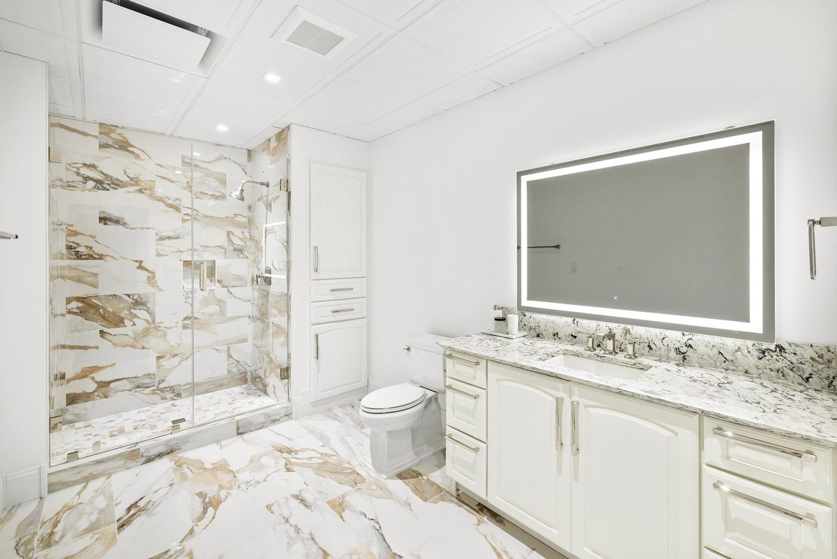 Dickinson Homes custom home, architectural photography