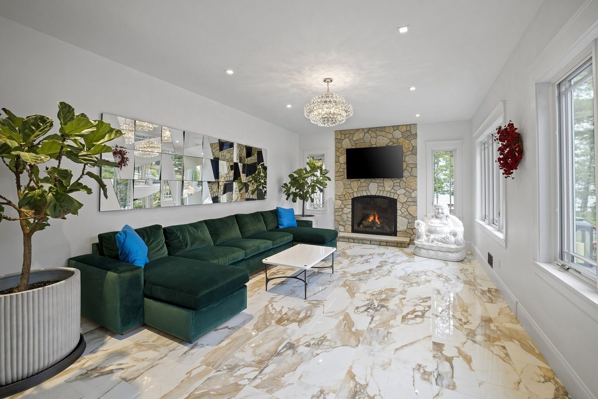 Dickinson Homes custom home, architectural photography