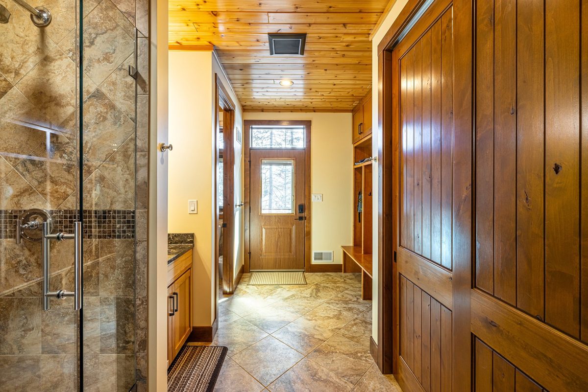 Dickinson Homes custom home, architectural photography