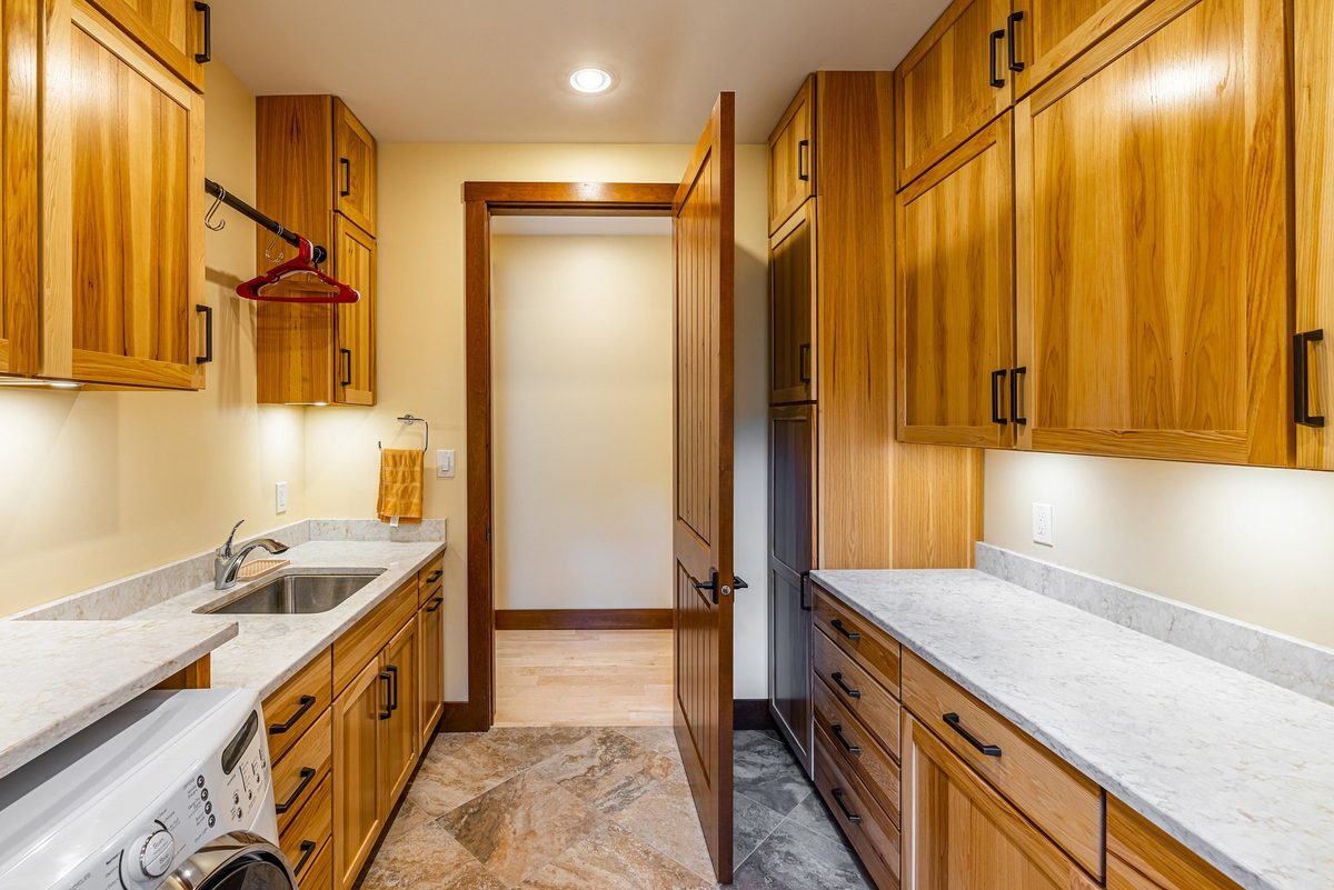 Dickinson Homes custom home, architectural photography