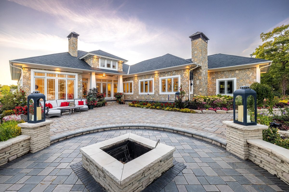 Dickinson Homes custom home, architectural photography