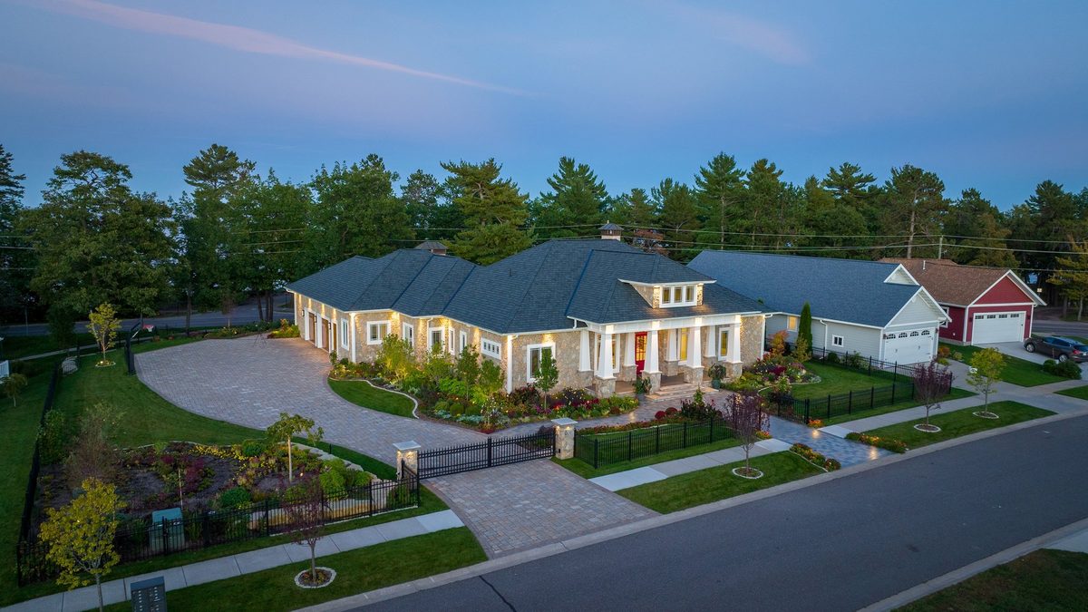 Dickinson Homes custom home, architectural photography