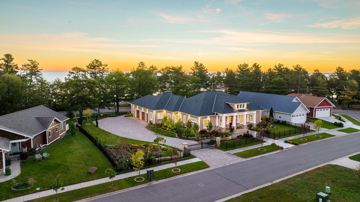 Dickinson Homes custom home, architectural photography